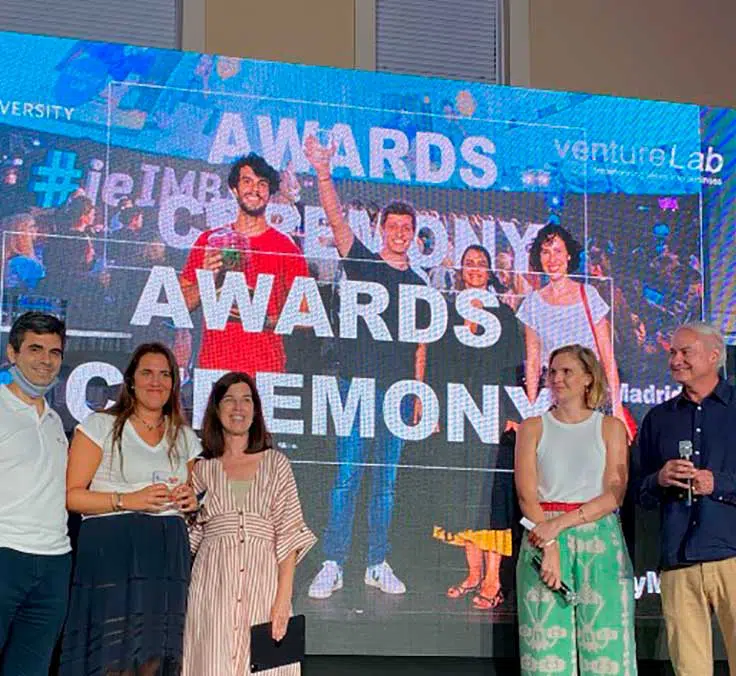 Giraez, una solución cash-to-service para envío de dinero entre personas en distintos países, ganadora del Insurtech Lab de IE University y MAPFRE